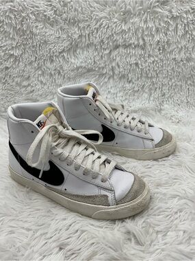 Nike Blazer Mid 77 Vintage Size 6 White Black High Top Sneakers COA